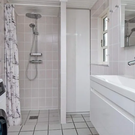 Holiday Home Ebeltoft Clxxii * אבלטופט